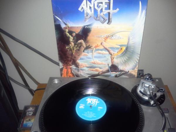 Germanic Thrash Lordz
ANGEL DUST ~ INTO THE DARK PAST
Original German Pressing 1986